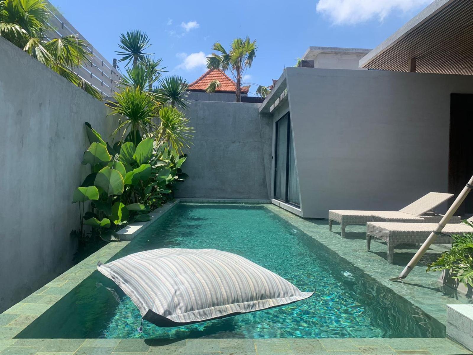 Inspira Seminyak Villa Екстериор снимка